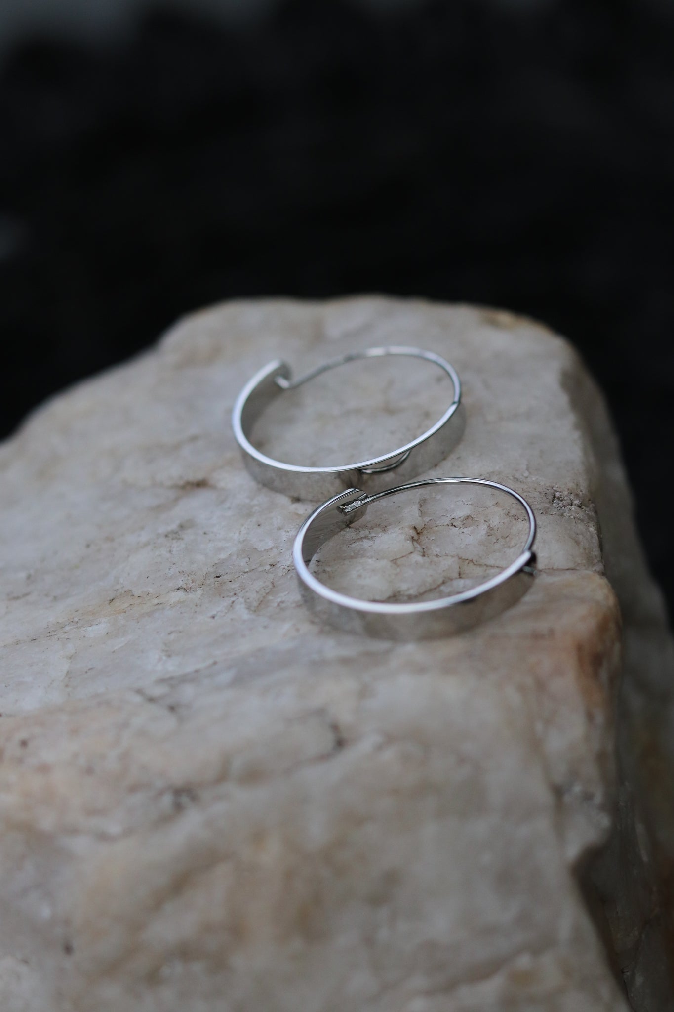 Edge Hoop Earrings - Waterproof