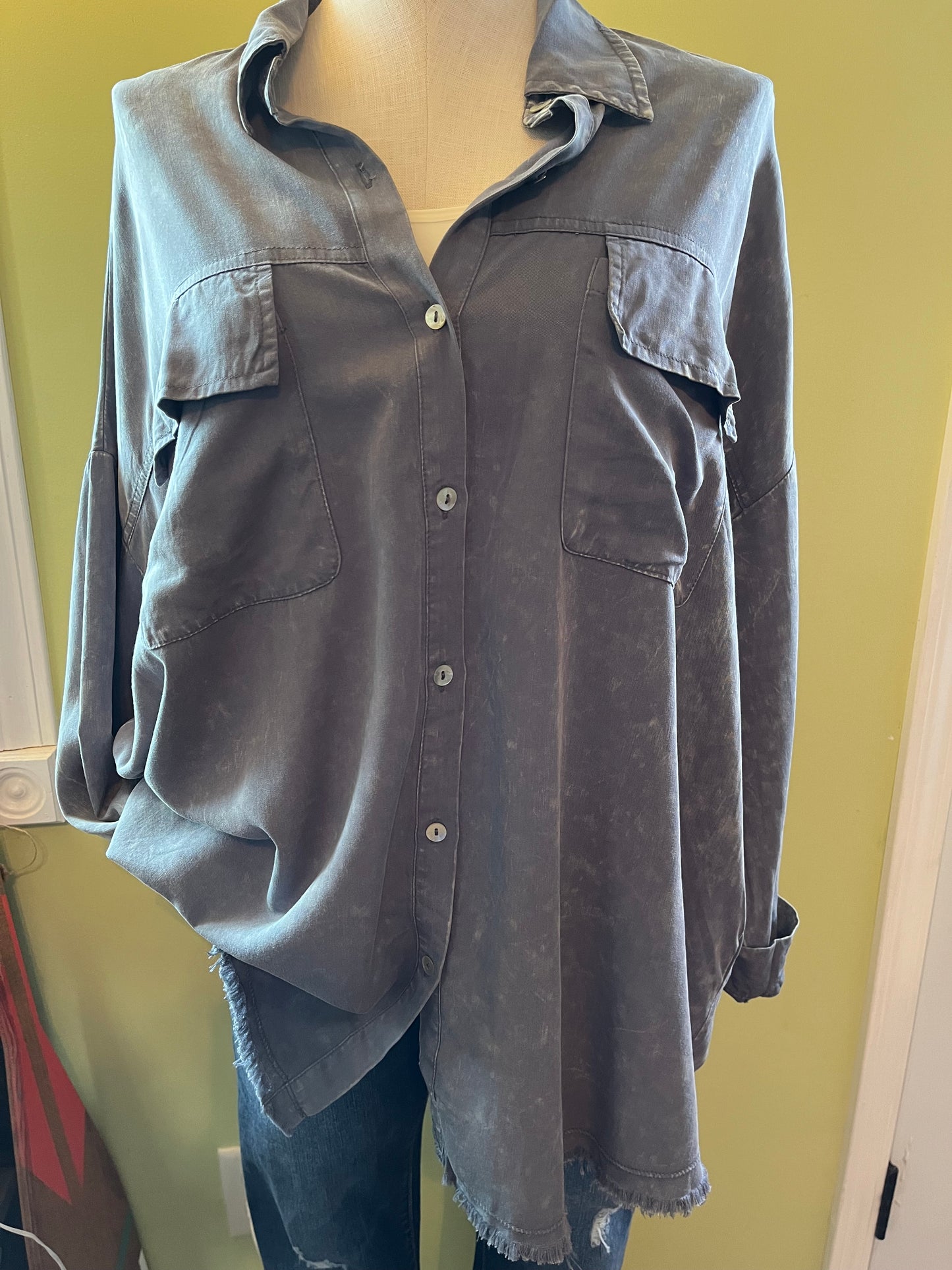 Vintage Button-Down Long Sleeve Shirt