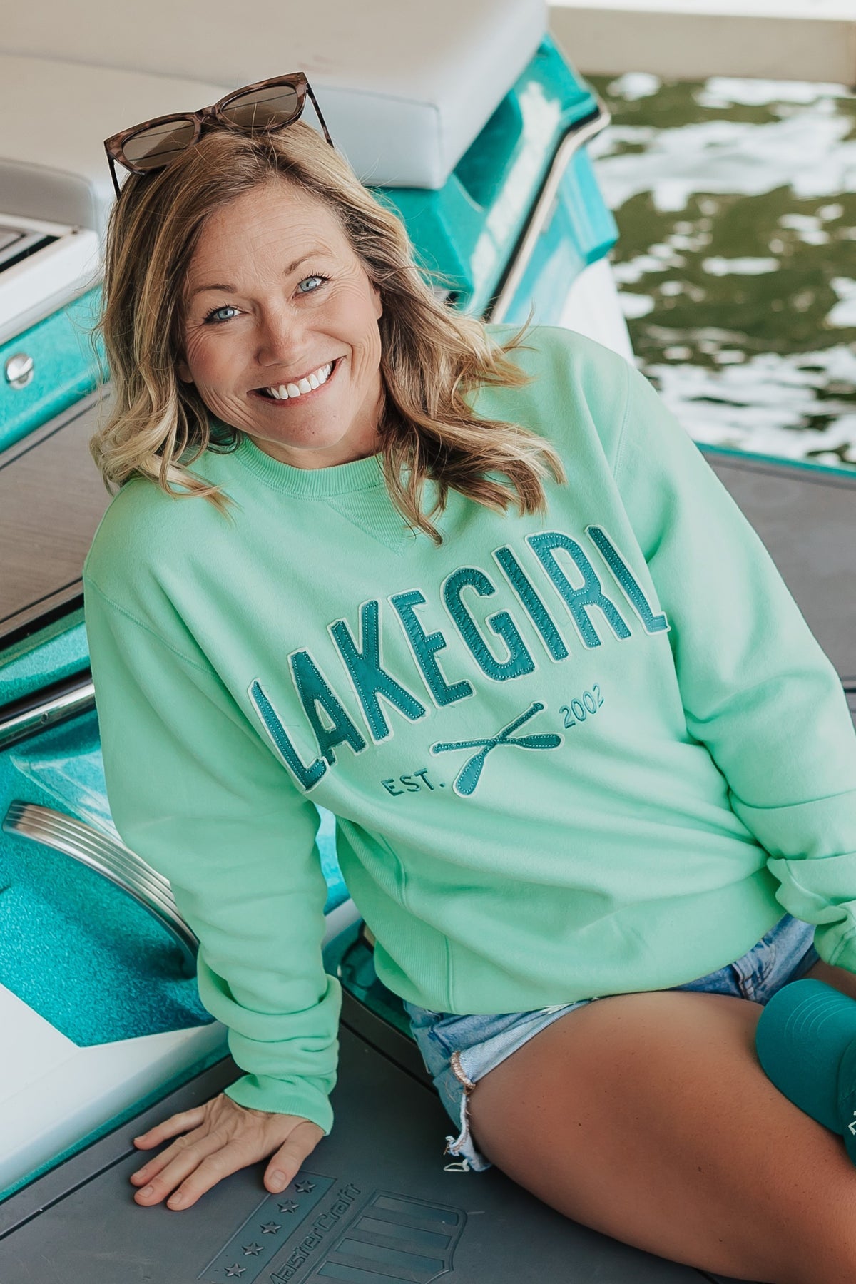 lake girl crew sweatshirt in teal
