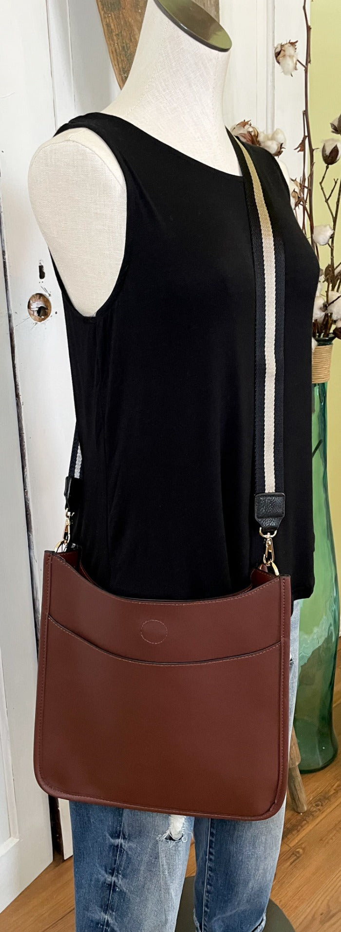 Messenger Bag - Chocolate