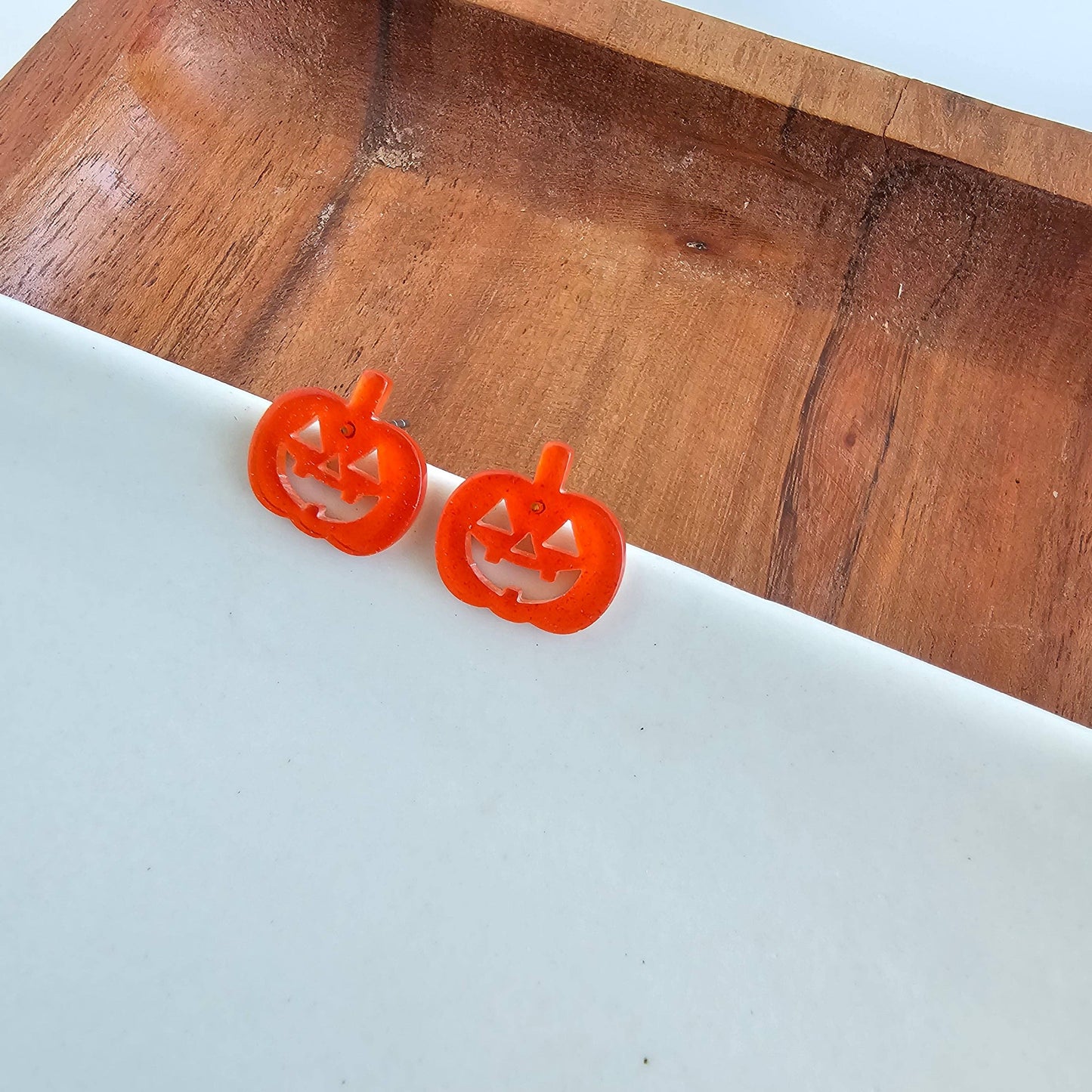 Jack O' Lantern Pumpkin Studs - Orange Glitter // Halloween Earrings