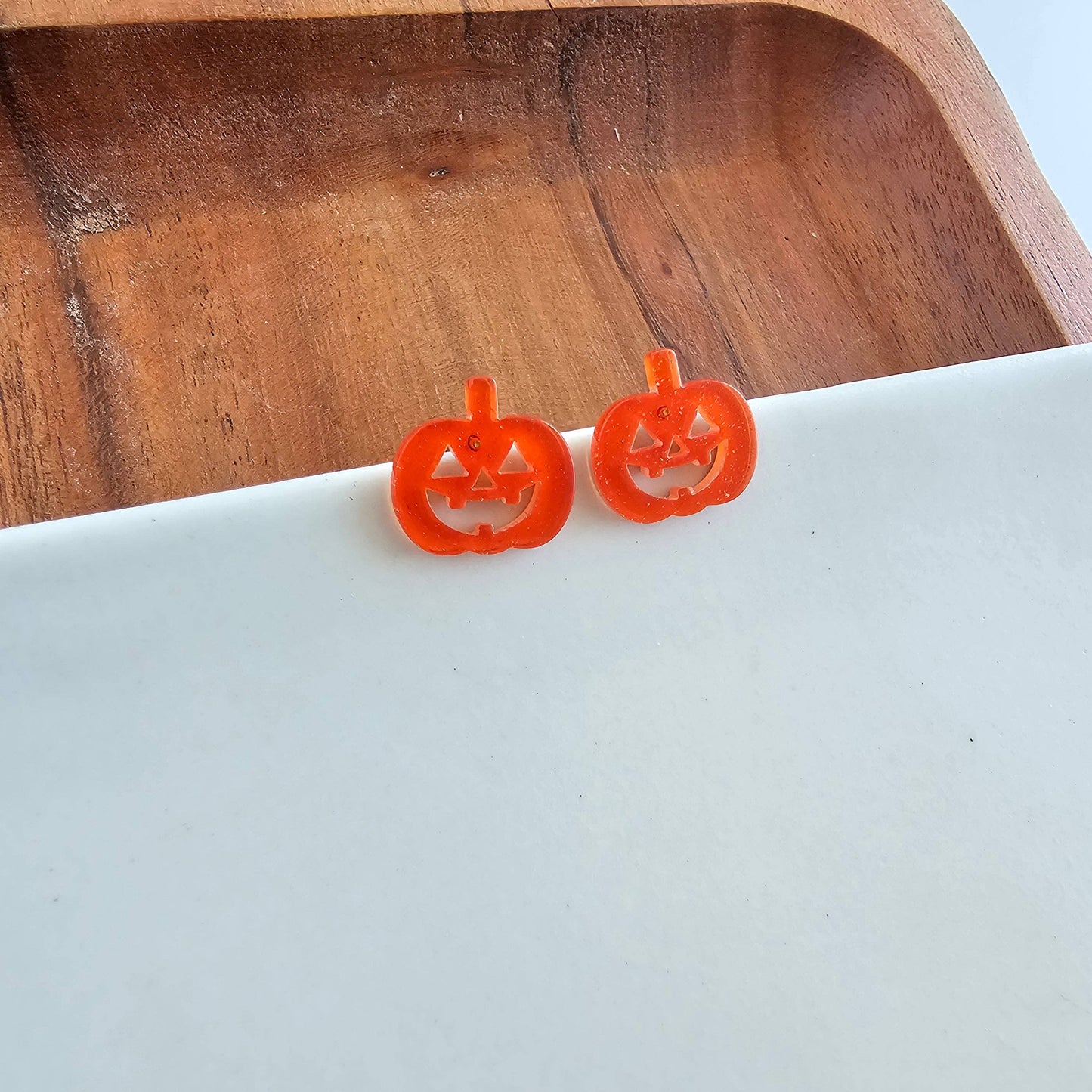 Jack O' Lantern Pumpkin Studs - Orange Glitter // Halloween Earrings