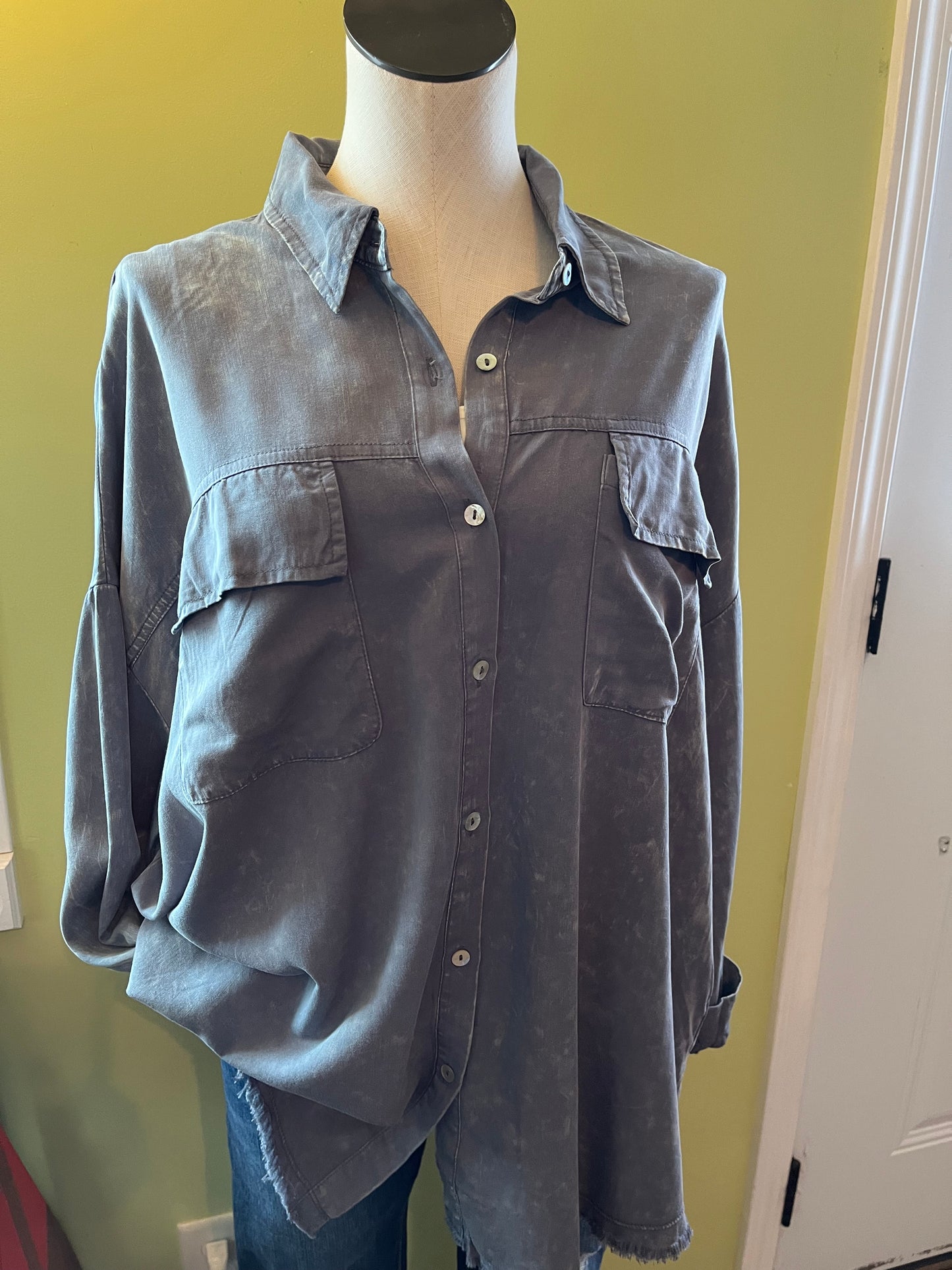 Vintage Button-Down Long Sleeve Shirt