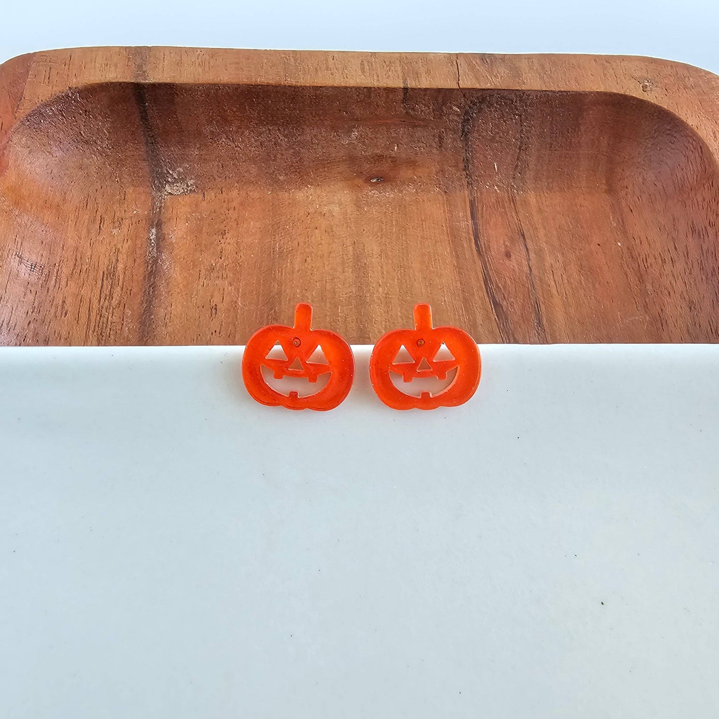 Jack O' Lantern Pumpkin Studs - Orange Glitter // Halloween Earrings